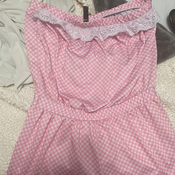 cute pink and white jumpsuit - Picture 1 of 2